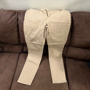 Old Navy Khaki Rockstar/ Super skinny fit. Size 14.